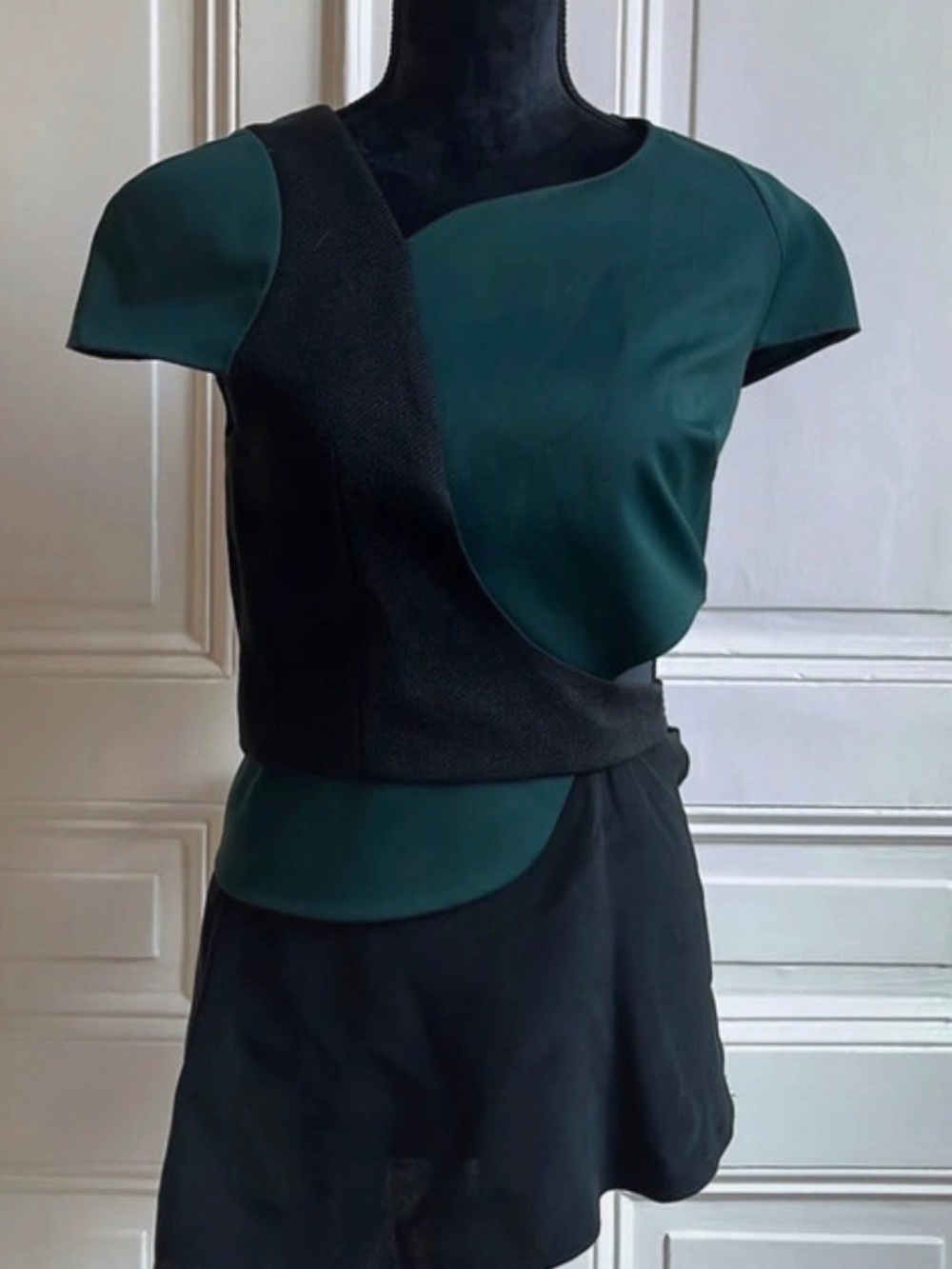 3.1 Phillip Lim Cutout Asymmetric Blouse Black Green 8 - Picture 3 of 9